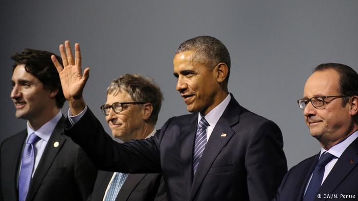 obama with bill gates at paris climate summit