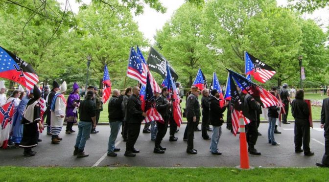 1,000 Neo-Nazi Groups Legally Operating in U.S.
