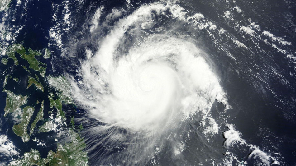 It's Summertime in the Philippines Yet Cat 4 Typhoon is Underway ...